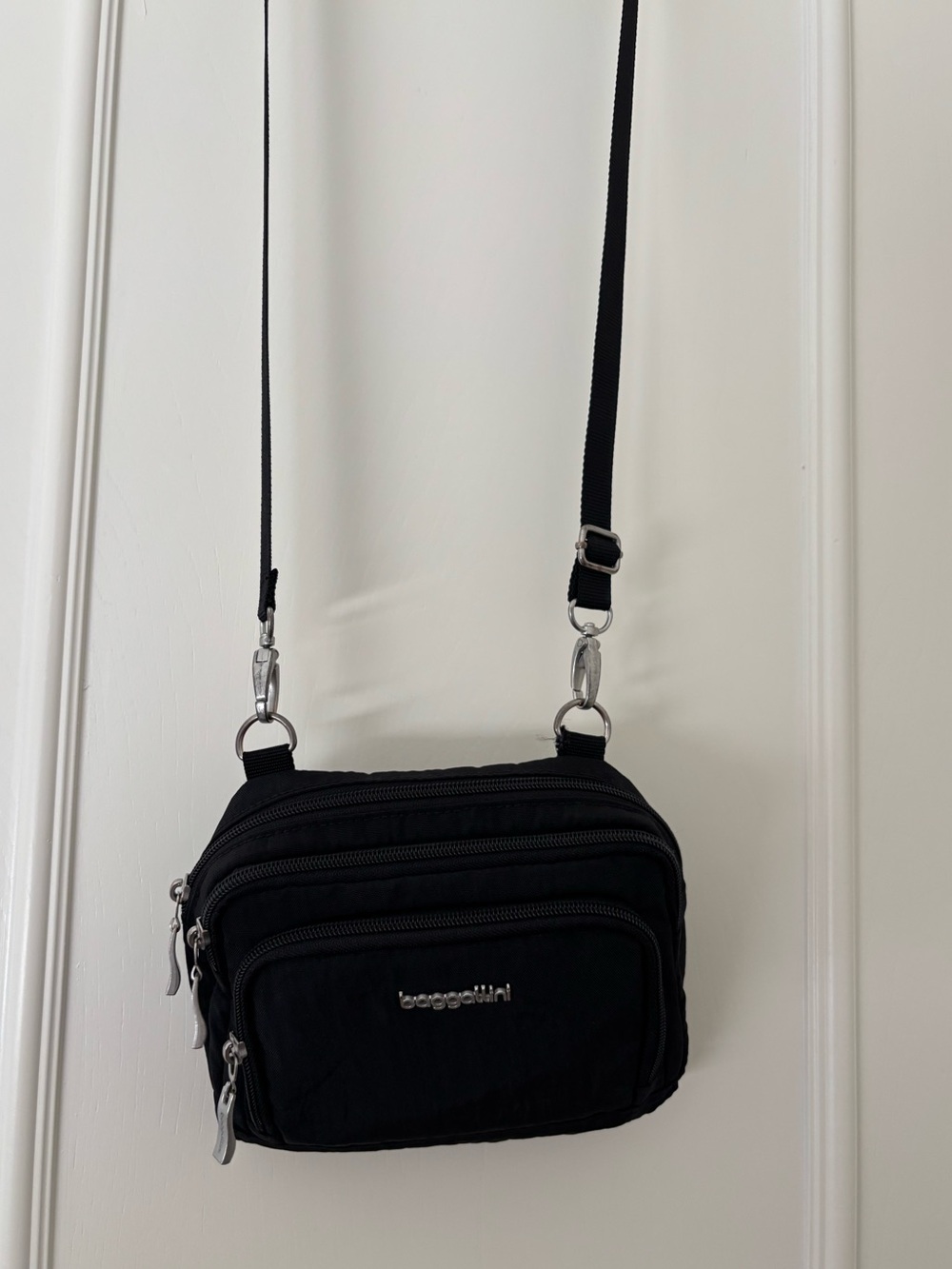 Baggalini Crossbody Pocket Bag